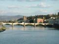 アルノ川のポンテ・アッレ・グラツィエを望む