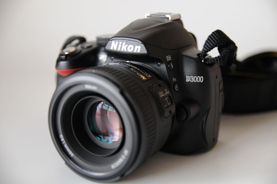 Nikon D3000 購入 - デジカメ