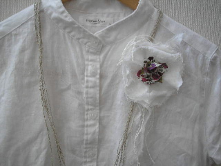 corsage_blouse.jpg