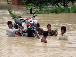 2011 flood in Siem Reap 01 (RFA)