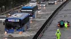 Seoul-Flood-Claimed-30-Lives-Including-10-Student-Volunteers-495x273.jpg